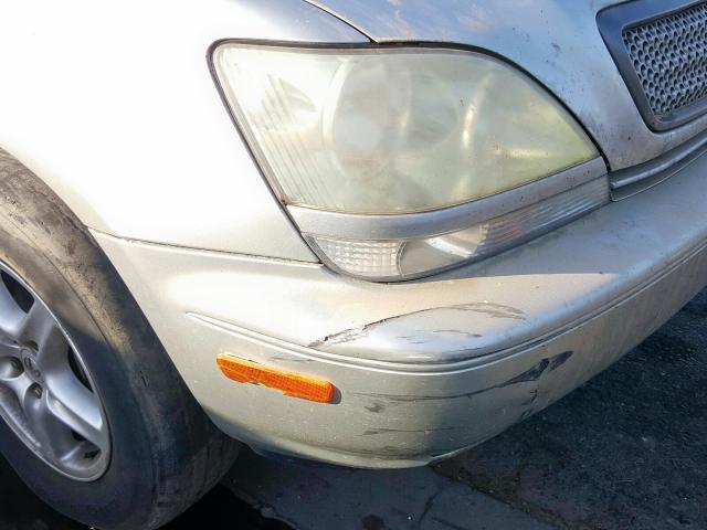 JTJHF10U010210509 - 2001 LEXUS RX 300 SILVER photo 9