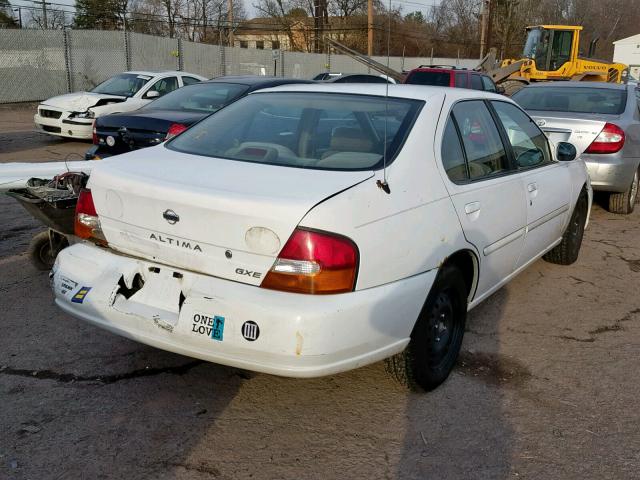 1N4DL01D3WC129812 - 1998 NISSAN ALTIMA XE WHITE photo 4