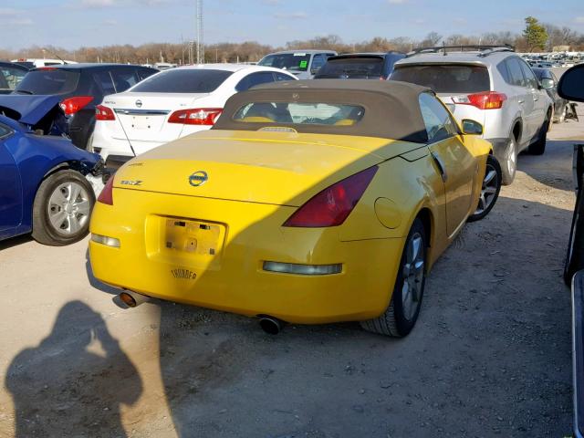 JN1AZ36A15M750148 - 2005 NISSAN 350Z ROADS YELLOW photo 4