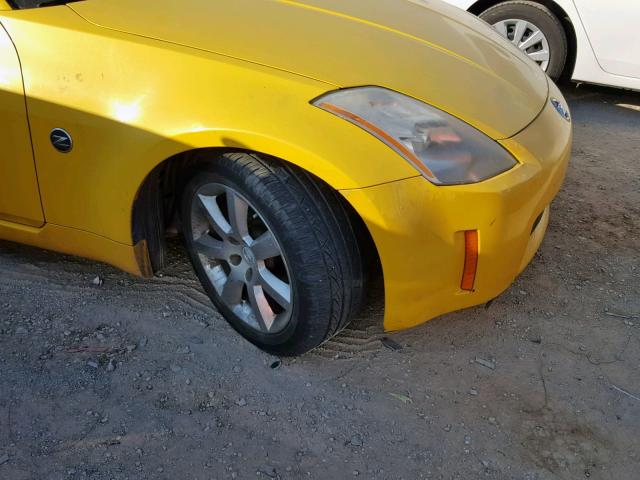 JN1AZ36A15M750148 - 2005 NISSAN 350Z ROADS YELLOW photo 9