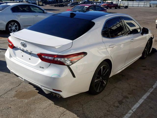 4T1B61HK5JU051020 - 2018 TOYOTA CAMRY XSE WHITE photo 4