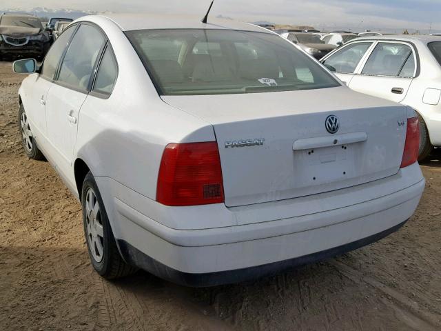 WVWPD63B7XE466718 - 1999 VOLKSWAGEN PASSAT GLX 白色 照片 3