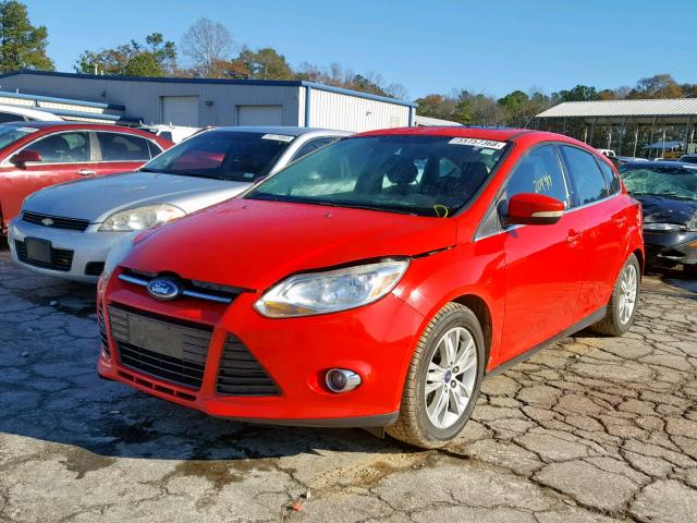 1FAHP3M26CL335719 - 2012 FORD FOCUS SEL RED photo 2