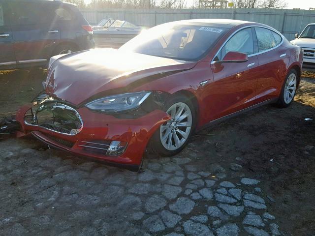 5YJSA1E20GF132449 - 2016 TESLA MODEL S RED photo 2