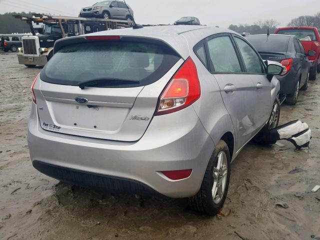 3FADP4EJ7JM103264 - 2018 FORD FIESTA SE SILVER photo 4