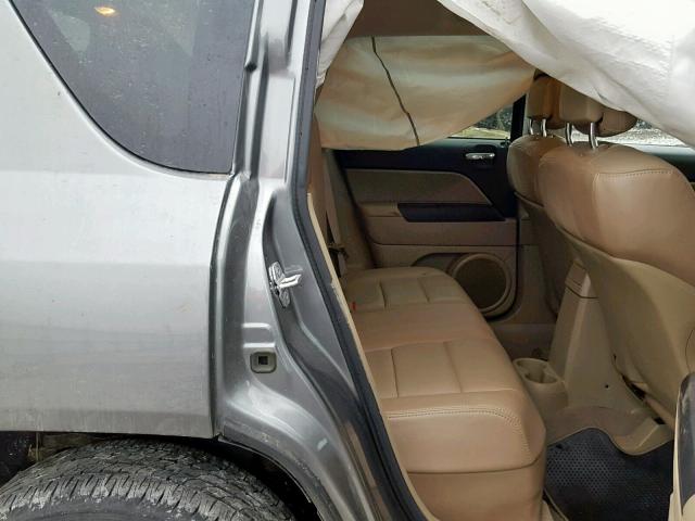 1J4NF1FB3BD281140 - 2011 JEEP COMPASS SP 灰色 照片 6