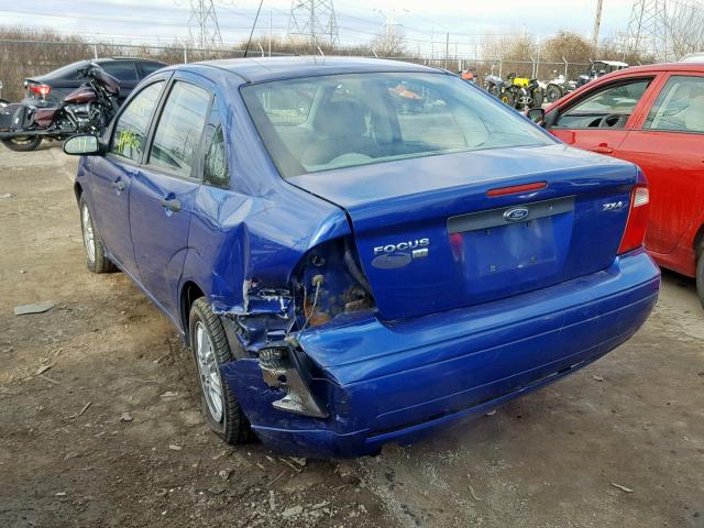 1FAFP34N05W111770 - 2005 FORD FOCUS ZX4 BLUE photo 3