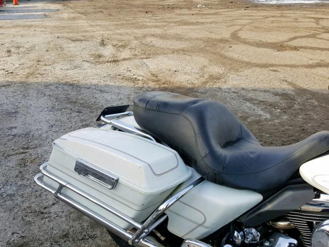 1HD1FLW1X3Y627099 - 2003 HARLEY-DAVIDSON FLHTCUI SH WHITE photo 6