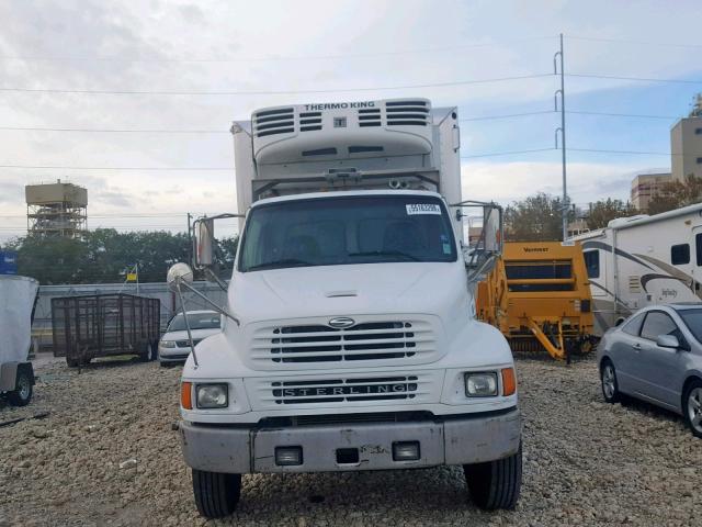 2FZAAKBSX1AH92701 - 2001 STERLING TRUCK M 7500 WHITE photo 9