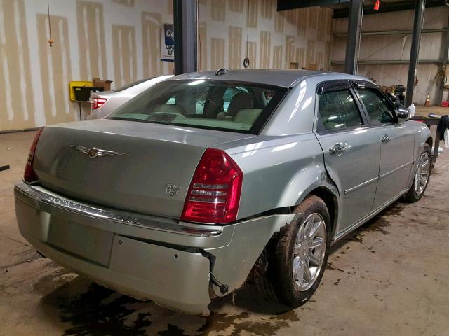 2C3AA63H75H697096 - 2005 CHRYSLER 300C BLUE photo 4