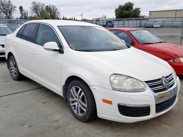 3VWRF71K46M683872 - 2006 VOLKSWAGEN JETTA 2.5 WHITE photo 1