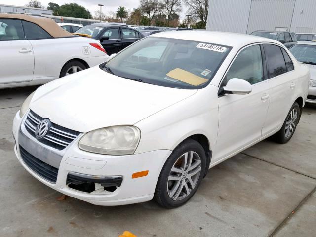 3VWRF71K46M683872 - 2006 VOLKSWAGEN JETTA 2.5 WHITE photo 2