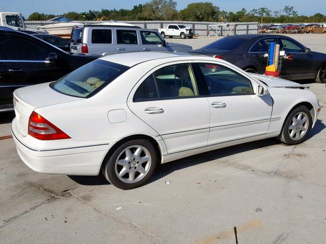 WDBRF61J24E015493 - 2004 MERCEDES-BENZ C 240 WHITE photo 9