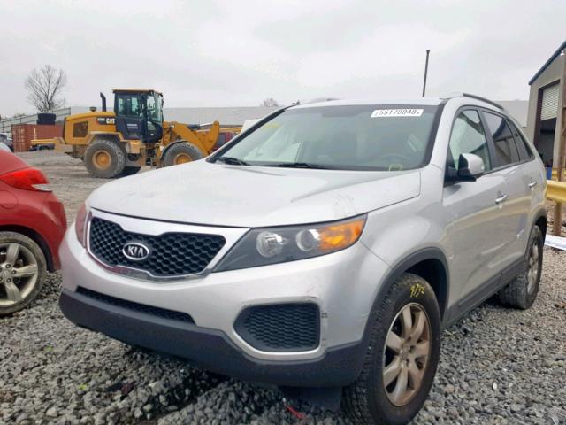 5XYKT4A22DG378361 - 2013 KIA SORENTO LX GRAY photo 2