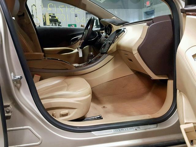 1G4GC5ERXDF283354 - 2013 BUICK LACROSSE TAN photo 5