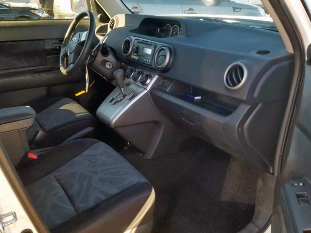 JTLZE4FE0C1143682 - 2012 TOYOTA SCION XB Ақ фото 5