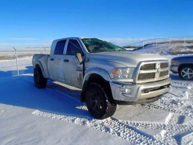 3C63R3LLXEG133403 - 2014 RAM 3500 SLT WHITE photo 2