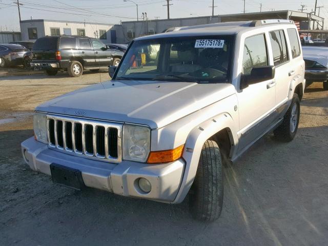 1J8HG58206C122990 - 2006 JEEP COMMANDER SILVER photo 2