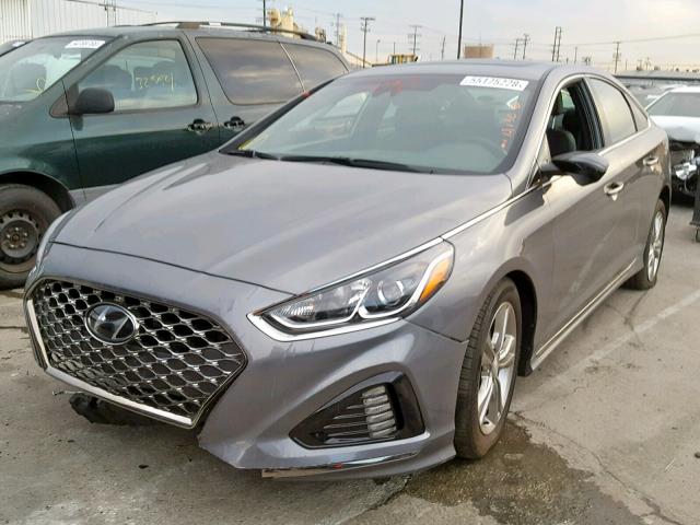 5NPE34AF2JH705040 - 2018 HYUNDAI SONATA SPO GRAY photo 2