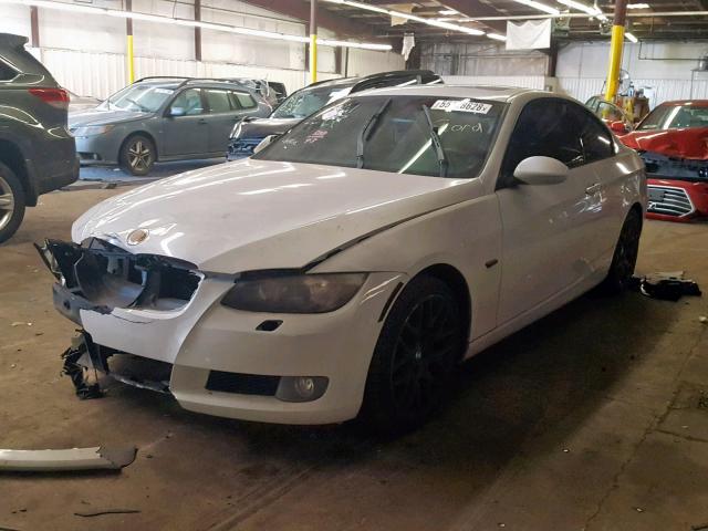 WBAWV13599P122172 - 2009 BMW 328 I SULE WHITE photo 2