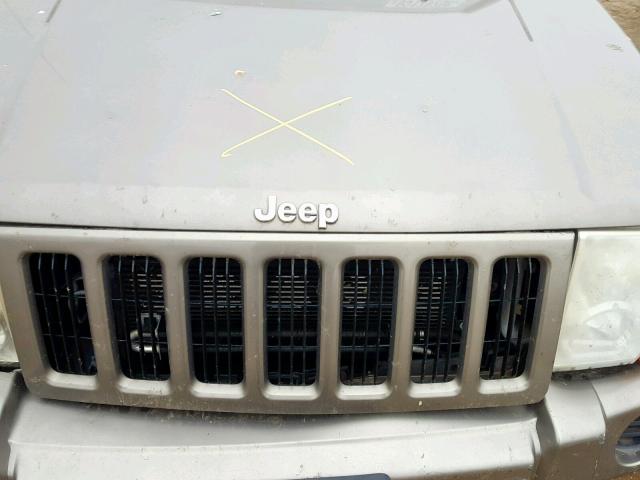 1J8HG48K26C178780 - 2006 JEEP COMMANDER GOLD photo 7