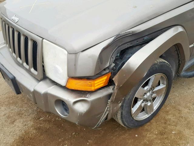 1J8HG48K26C178780 - 2006 JEEP COMMANDER GOLD photo 9