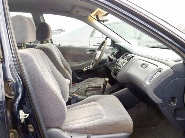 1HGCF8649XA077959 - 1999 HONDA ACCORD DX BLUE photo 5