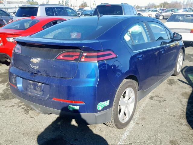 1G1RE6E47DU109702 - 2013 CHEVROLET VOLT BLUE photo 4