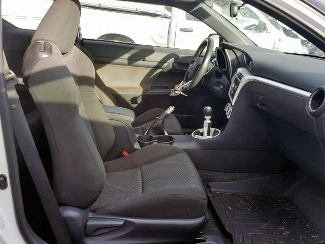 JTKJF5C76B3008395 - 2011 TOYOTA SCION TC თეთრი ფოტო 5