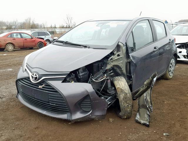 VNKKTUD36HA079456 - 2017 TOYOTA YARIS L GRAY photo 2