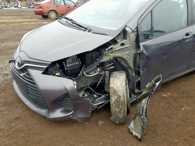 VNKKTUD36HA079456 - 2017 TOYOTA YARIS L GRAY photo 9