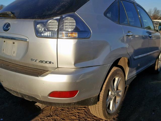 JTJHW31U582068523 - 2008 LEXUS RX 400H SILVER photo 9