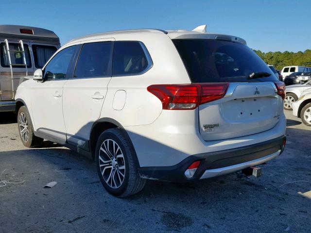 JA4AD3A30HZ011245 - 2017 MITSUBISHI OUTLANDER WHITE photo 3