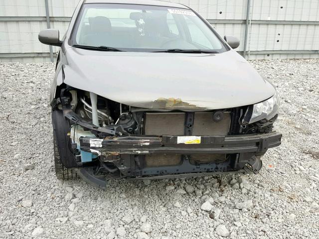 KNAFU4A26D5667778 - 2013 KIA FORTE EX GRAY photo 9