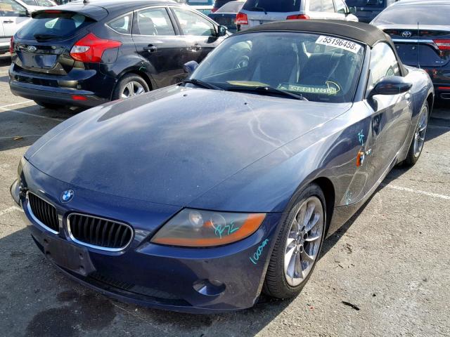 4USBT33443LR64677 - 2003 BMW Z4 2.5 BLUE photo 2