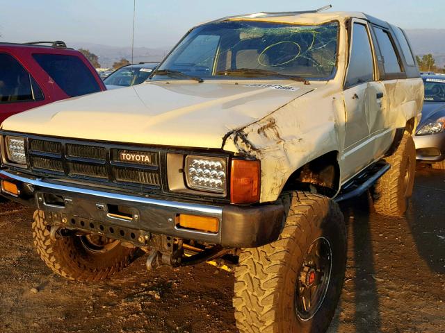 JT4RN61D7F5098369 - 1985 TOYOTA 4RUNNER RN TAN photo 2