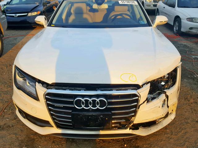 WAU2MAFC5EN109386 - 2014 AUDI A7 PRESTIG WHITE photo 7