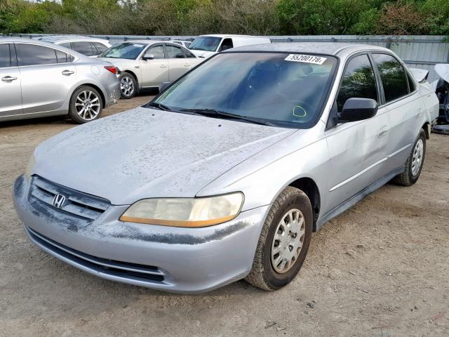 1HGCF86641A112917 - 2001 HONDA ACCORD VAL SILVER photo 2