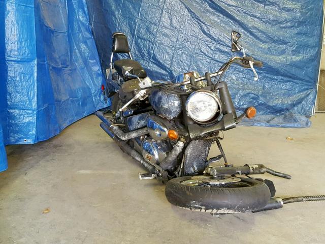 JS1VS54A312105714 - 2001 SUZUKI VL800 BLUE photo 1