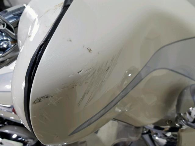 1HD1PR8198Y951536 - 2008 HARLEY-DAVIDSON FLHTCUSE3 CREAM photo 15