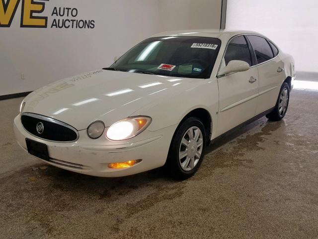 2G4WC552271117355 - 2007 BUICK LACROSSE C WHITE photo 2