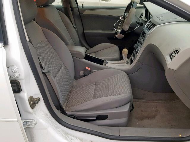 1G1ZB5EB6AF301372 - 2010 CHEVROLET MALIBU LS 白色 照片 5