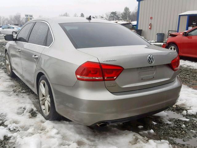 1VWBT7A31EC095589 - 2014 VOLKSWAGEN PASSAT SE GRAY photo 3