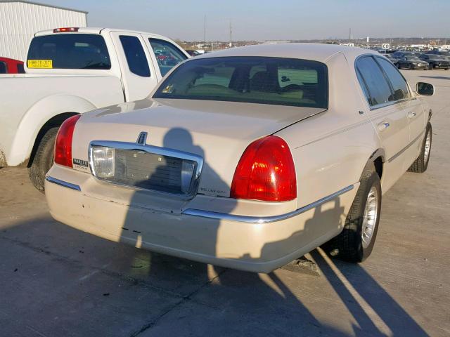 1LNHM83W93Y633300 - 2003 LINCOLN TOWN CAR C TAN photo 4