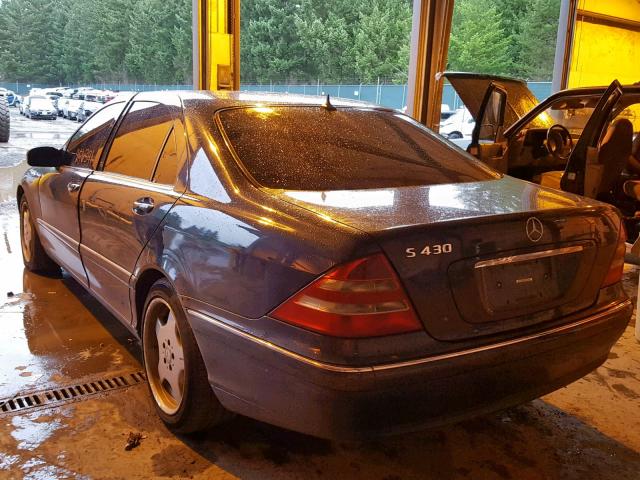 WDBNG70J92A259407 - 2002 MERCEDES-BENZ S 430 BLUE photo 3