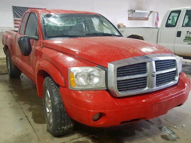 1D7HW42N75S155308 - 2005 DODGE DAKOTA SLT RED photo 1