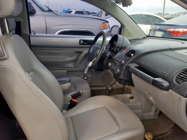 3VWRW31CX6M400523 - 2006 VOLKSWAGEN NEW BEETLE ვერცხლისფერი ფოტო 5