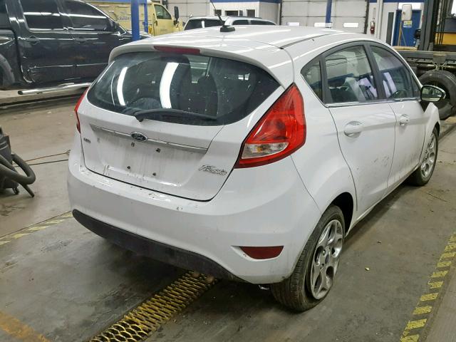 3FADP4FJ3CM105255 - 2012 FORD FIESTA SES WHITE photo 4