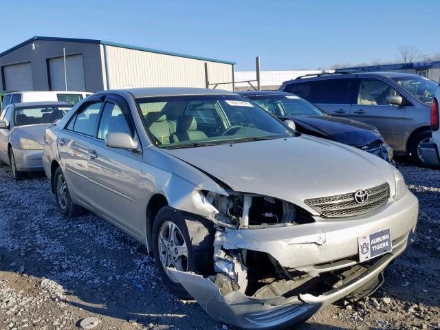 4T1BE32KX3U142245 - 2003 TOYOTA CAMRY GRAY photo 1