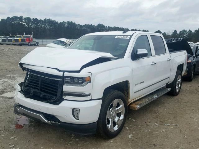 3GCUKSEC6JG188871 - 2018 CHEVROLET SILVERADO WHITE photo 2